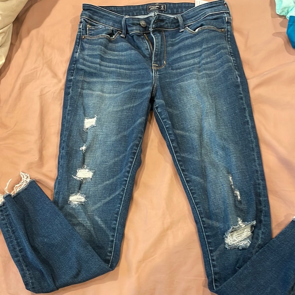 Abercrombie & Fitch Distressed Harper Ankle Jeans